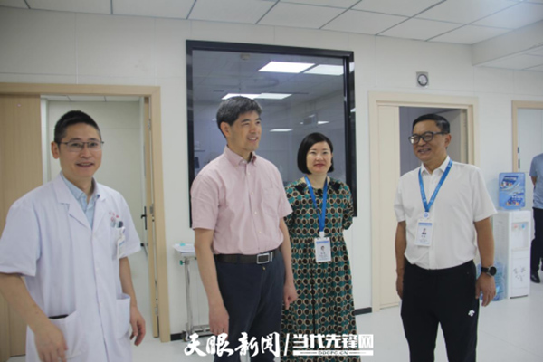 【媒體金陽·天眼新聞】中國工程院院士蔣建新以“解剖麻雀”方式 為貴陽市級醫院高質量發展“把脈”