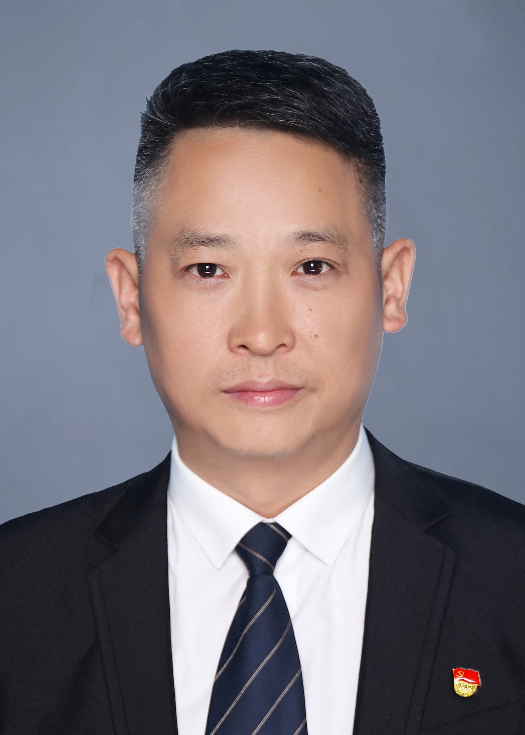 梁躍東